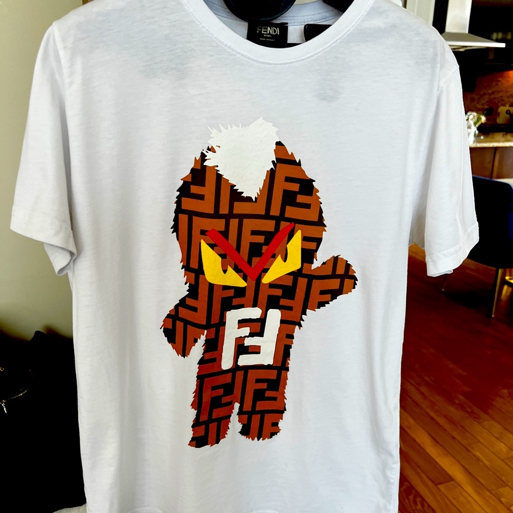 Fendi rumi bug logo